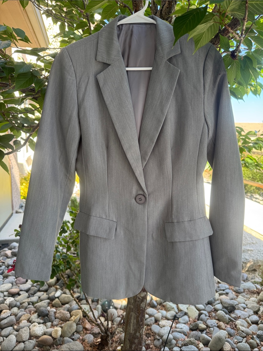Classic Women's Gray Single-Button Blazer